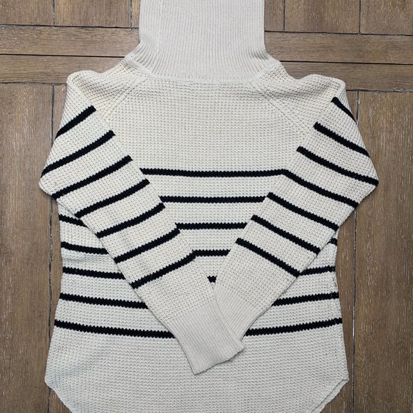RDI Sweaters - WOMEN’S STRIPED RDI TURTLE NECK